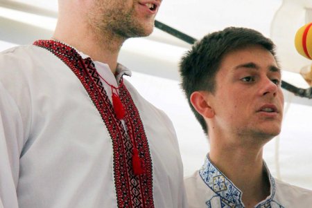 В сквере Гамова прошел праздник для семей переселенцев (фоторепортаж) 