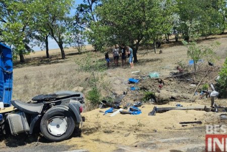 В Болградском районе столкнулись газовоз и седельный автопоезд: предварительно без жертв (фото)