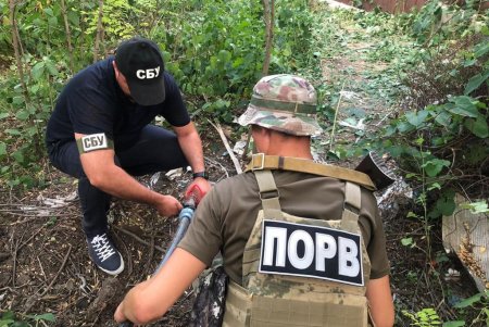 На украино-молдавской границе выявлен подпольный спиртопровод (фото, видео)