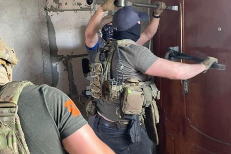 СБУ заблокировала в Одессе канал незаконной перевозки мужчин призывного возраста через границу Украины (фото)
