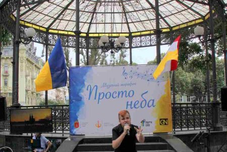 В ротонде Городского состоялся мультикультурный поэтически-вокальный вечер «Ковчег вдохновения» (фоторепортаж)