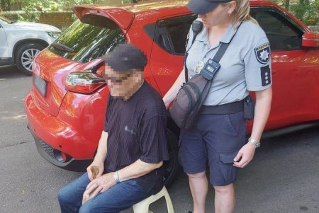 В Приморском районе одесские патрульные спасли пожилого мужчину, которому стало плохо в магазине