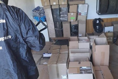 В Подольском районе из незаконного оборота изъяты сигареты на 600 тысяч гривен (фото)