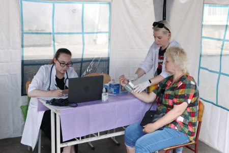 В Приморском и Малиновском районах для одесситов и переселенцев работают мобильные медпункты (фото)