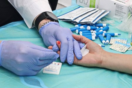 В Одессе провели акцию по тестированию на вирусный гепатит и ВИЧ (фото)