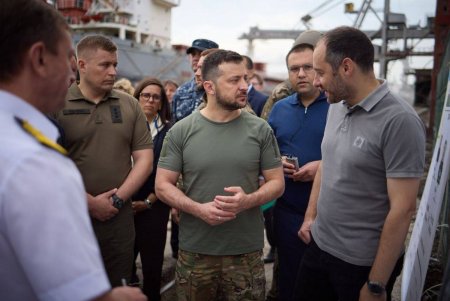 Президент Украины прибыл в Одессу, чтобы проконтролировать экспорт зерна (фото, видео)