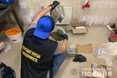 Одессит организовал крупный наркобизнес в интернете: полицейские изъяли веществ на восемь миллионов гривен (фото) 