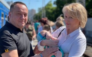 16 малышей из Городского специализированного дома ребенка №1 эвакуированы в  литовский город-партнер Каунас (видео)