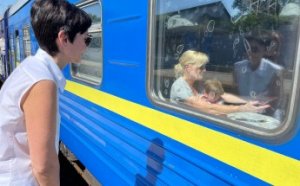 16 малышей из Городского специализированного дома ребенка №1 эвакуированы в  литовский город-партнер Каунас (видео)