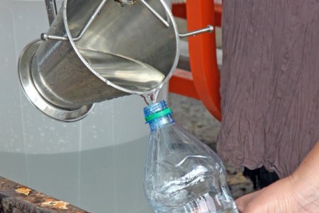 Из штольни, расположенной у знаменитого Желтого камня, произвели забор воды (фоторепортаж)