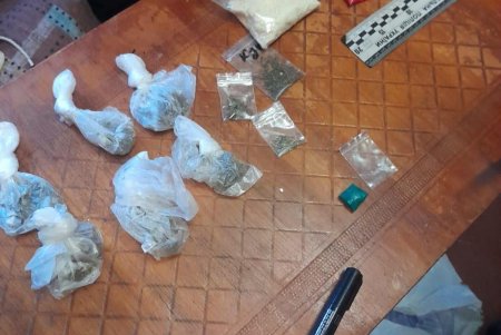 В Белгороде-Днестровском 19-летний горожанин покупал через интернет наркотики и распространял их (фото, видео)