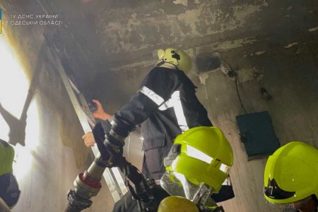 На Базарной горел двухэтажный жилой дом (фото, видео) 