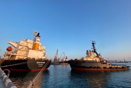Три судна с украинским зерном вышли из портов Одессы и Черноморска: везут 57 тысяч тонн кукурузы (фото, видео)