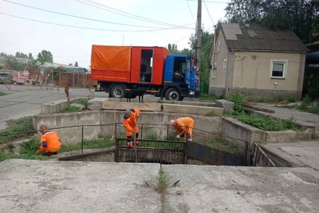 Дорожники провели субботник в разных районах города