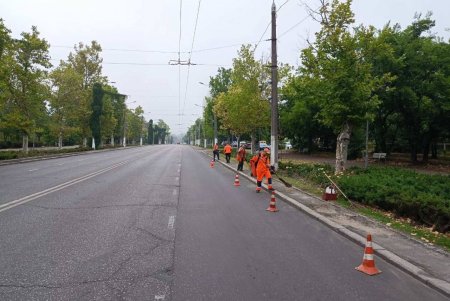Дорожники провели субботник в разных районах города