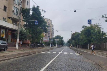 На Французском бульваре обновили дорожную разметку (фото)