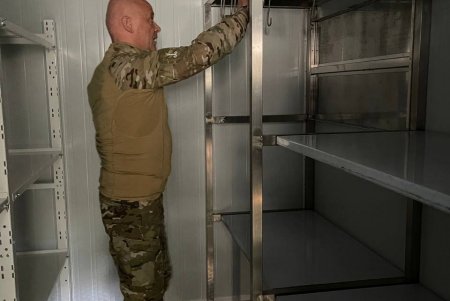 Мэр Одессы Геннадий Труханов передал военным авторефрижераторы для хранения провизии (видео, фото)