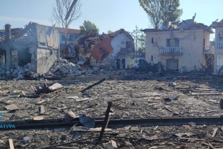 По факту ракетных ударов врага по базам отдыха и жилым домам в поселке Белгород-Днестровского района открыто уголовное производство (фото)