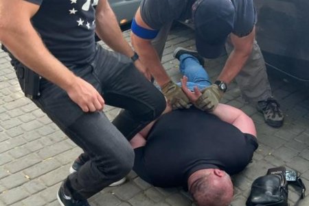 СБУ обезвредила преступную группировку, занимавшуюся вымогательствами и грабежами (фото, видео)