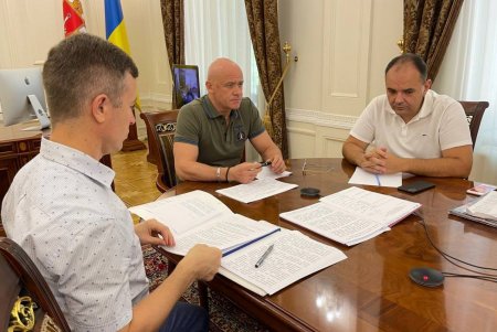 Мэр Одессы провел встречу с представителями «Ассоциации городов Украины» (фото) 