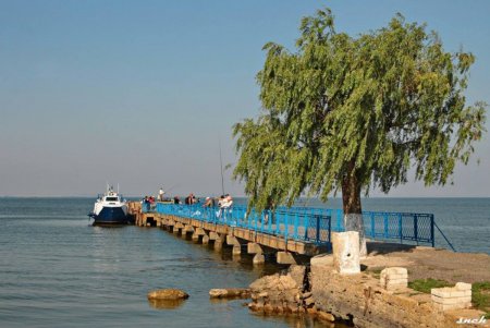 Пассажирские перевозки по Днестровскому лиману будут временно прекращены с 24 по 26 августа (фото)