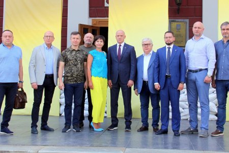 В Одессе отмечают День Государственного флага Украины (фоторепортаж)