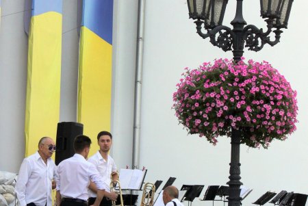 В Одессе отмечают День Государственного флага Украины (фоторепортаж)
