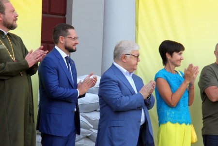 В Одессе отмечают День Государственного флага Украины (фоторепортаж)