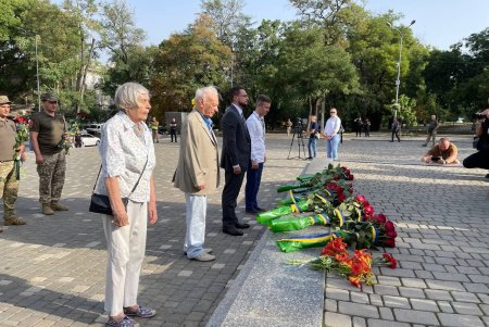 Мэр Одессы: Украинская Независимость – пример борьбы за свободное будущее (фото)
