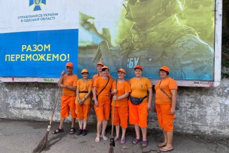 В разных районах города прошли традиционные субботники (фото) 