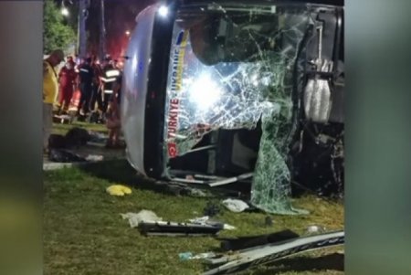 В Румынии перевернулся автобус с полусотней украинцев (фото)