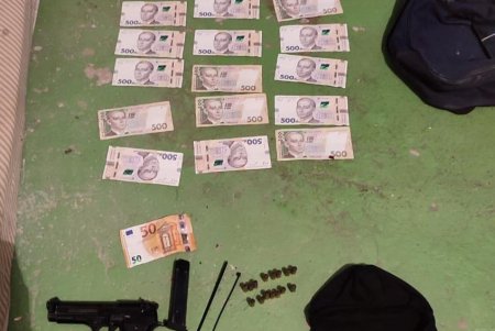 Грабили дома и жестоко избивали хозяев: полицейские задержали группу разбойников (фото, видео)