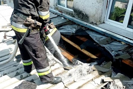 Короткое замыкание в зарядном устройстве стало причиной пожара в частном доме (фото)