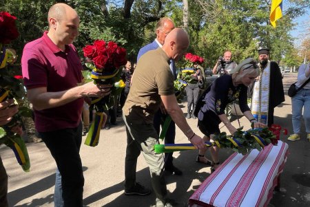 Я безгранично благодарен героям, защищающим нашу страну и родителям, воспитавшим таких героев, - Геннадий Труханов (фото)