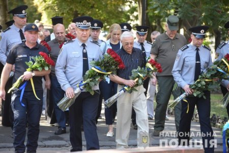 Одесские правоохранители почтили память погибших коллег (фото, видео)