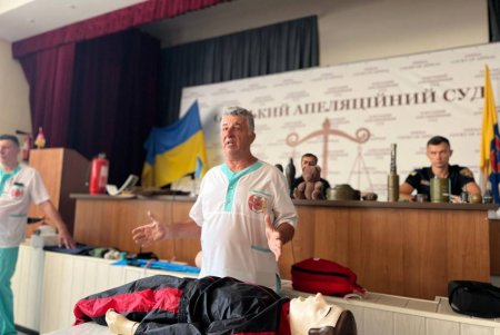 Медики и спасатели провели в Одессе тренинг для судей (фото)
