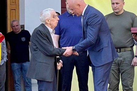Евгений Голубовский стал почетным гражданином Одессы: по случаю Дня города вручены Почетные награды (фото)