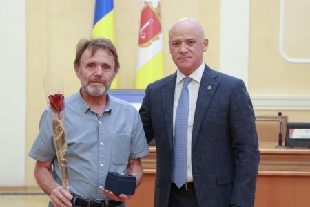 Мэр Одессы наградил сотрудников коммунальных служб города (фото)