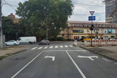 На Люстдорфской дороге обновили элементы дорожной инфраструктуры (фото)