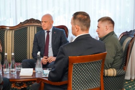 Мэр Одессы принял участие в рабочей встрече с министром иностранных дел Украины (фото) 