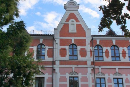 От старинных зданий до современных высоток: какая она улица Базарная (фоторепортаж) 