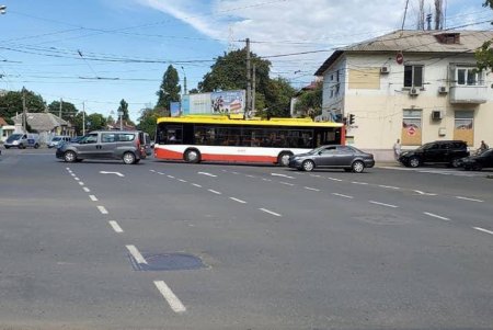 На 1-й станции Люстдорфской дороги обновили дорожную разметку (фото)