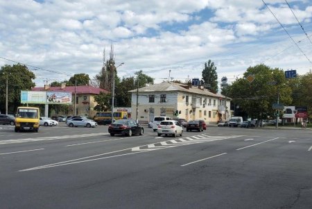 На 1-й станции Люстдорфской дороги обновили дорожную разметку (фото)