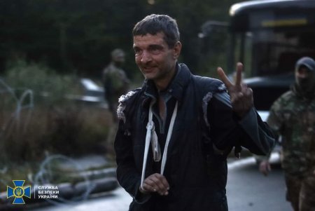 215 защитников Украины вернулись на Родину из российского плена (фото, видео)