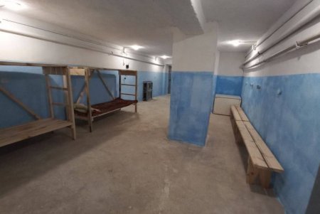 На проспекте Шевченко коммунальщики завершили ремонт бомбоубежища (фото)