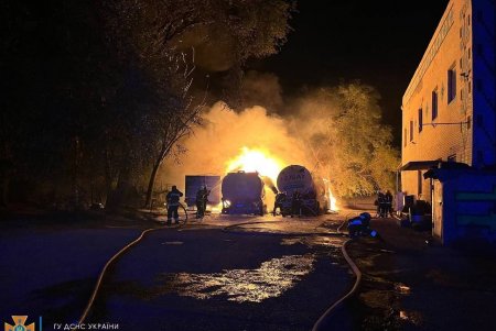 Спасатели Одесского гарнизона за сутки выезжали на ликвидацию пожаров 17 раз (фото, видео)