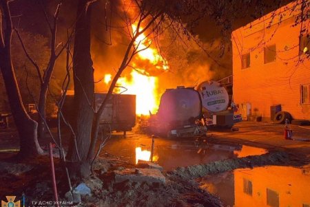 Спасатели Одесского гарнизона за сутки выезжали на ликвидацию пожаров 17 раз (фото, видео)