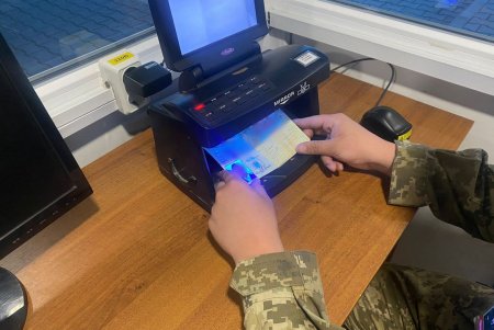 С дорог государственного значения Одесской области демонтируют препятствия, появившиеся с начала полномасштабной войны (фото)