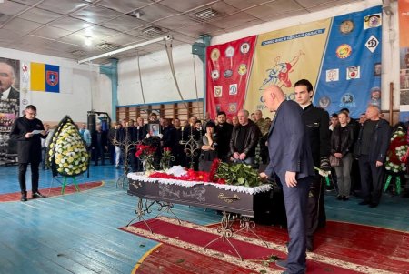 Одесситы простились с известным спортсменом и тренером по самбо (фото) 