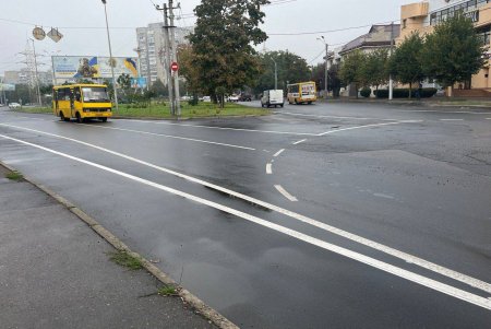 Вниманию водителей: на одном из перекрестков Киевского района внедряется круговое движение (фото)